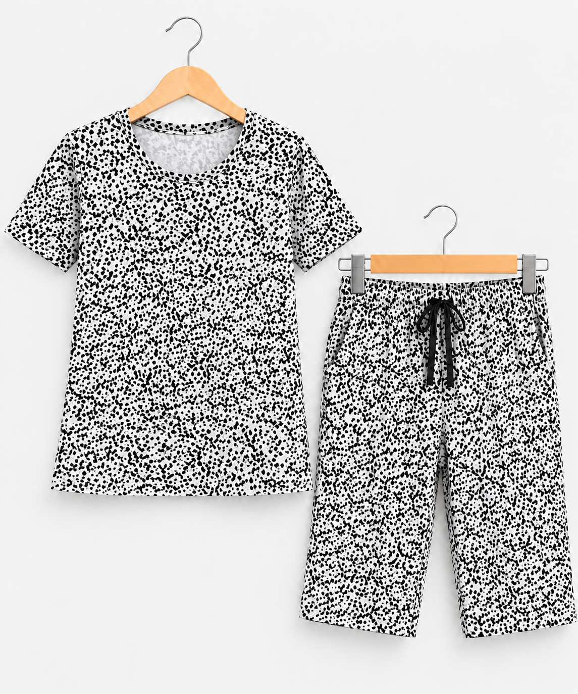 Black & White Printed T-Shirt Capri Coord Set
